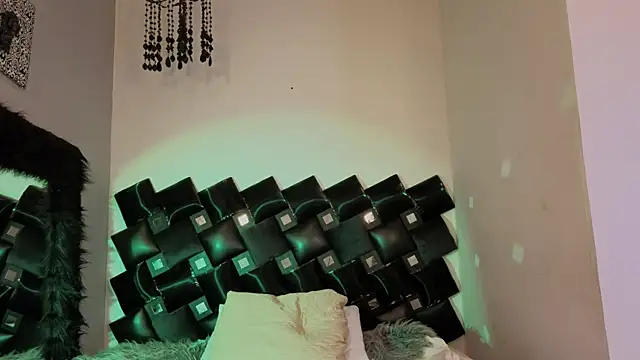 Онлайн чат XXX MaddyCooper_