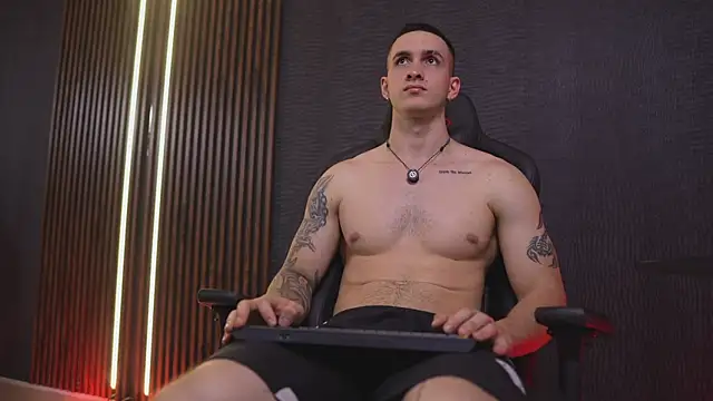 JacksonOlsenn Chat XXX live