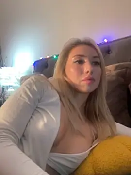 CAMILYA Live XXX-Chat
