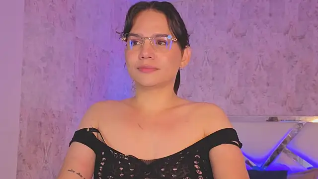 april_summer_'s Live XXX Chat