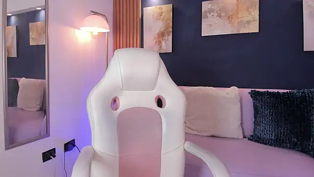 LumierNova's Webcam Show