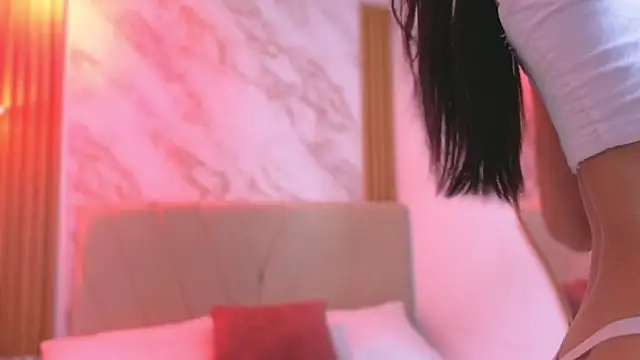 j_belle_'s Live XXX Chat