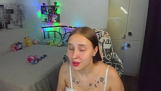 CrazyBitchInLace's Live XXX Chat