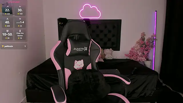 sarastorme's Live XXX Chat