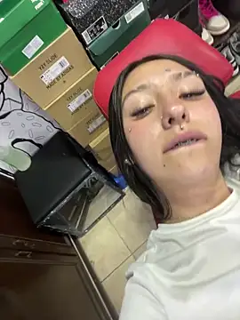 Živý XXX chat NickieCute-