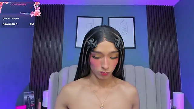 adhara__skinny Adlı Modelin Web Kamerası Şovu