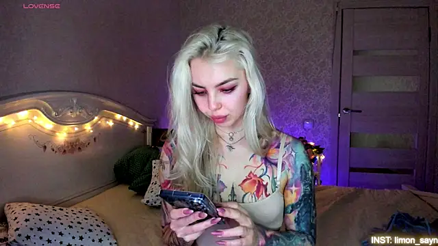 Chat +18 de LillyMoure_ ao vivo