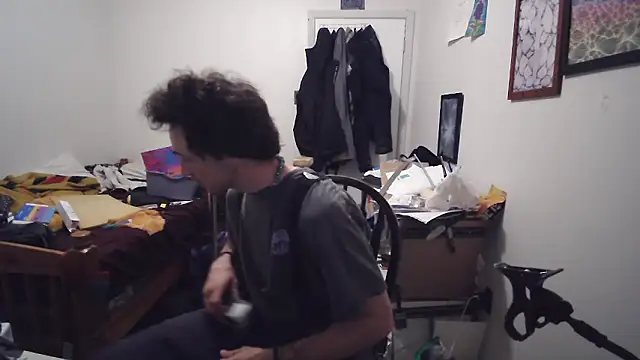 JohnnyMoves' Webcam Show