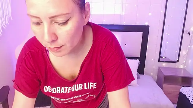 camila_delarosa: онлайн-секс-чат