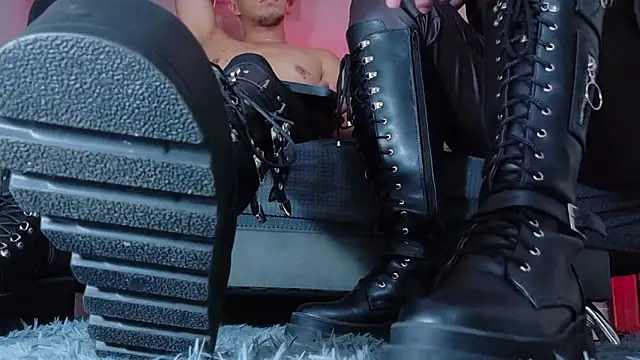 AngeloandEdward's Live XXX Chat