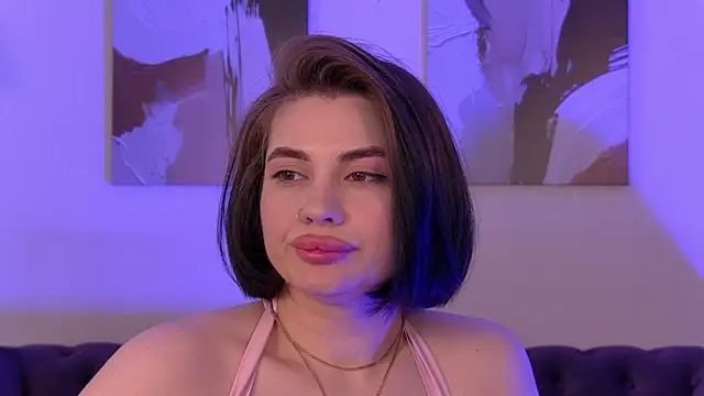 دردشة AdrianaToress الجنسية المباشرة