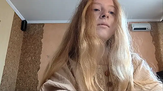 KateVibe_01 élő XXX-chatje