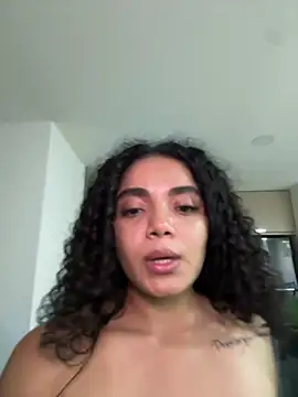 Curlyierr Live XXX-Chat