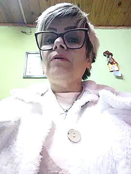 momismilf544's Live XXX Chat