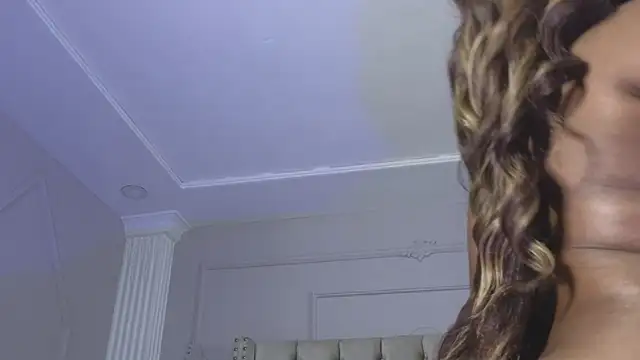 XXX chat uživo modela CharlotteMonrroe