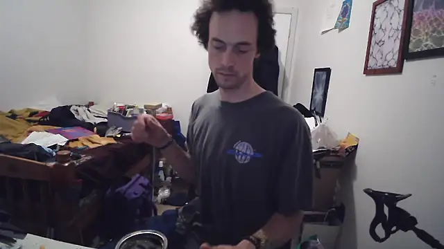 JohnnyMoves' Webcam Show