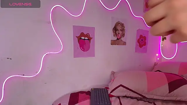 cinniaa_ Live XXX Chat