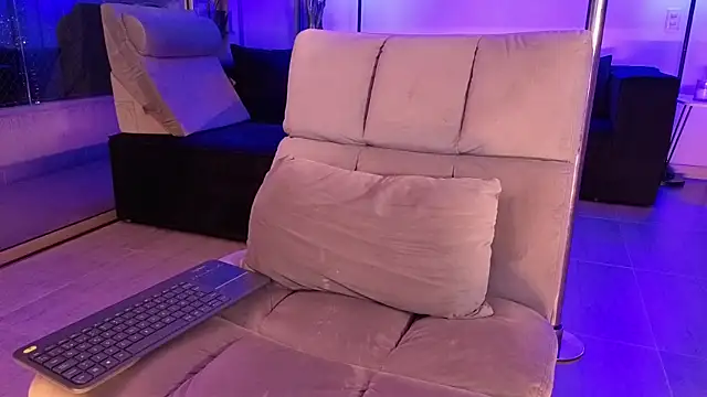 mandi4pole_'s Live XXX Chat