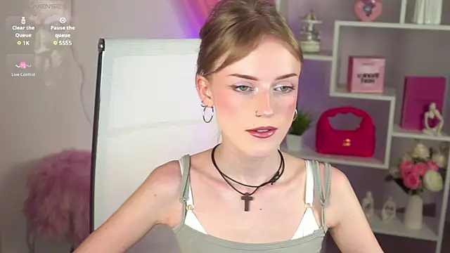 KiraMontoya Live XXX-chat