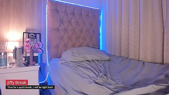 Maddyluxe webcam show