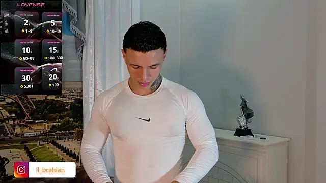 عرض كام SalvatoreDmore
