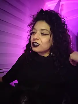 Miss_Carmilla: онлайн-секс-чат