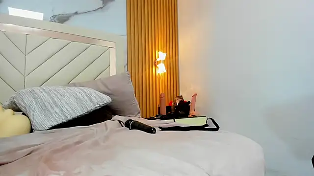 KAROLLJONES1n Live XXX chat