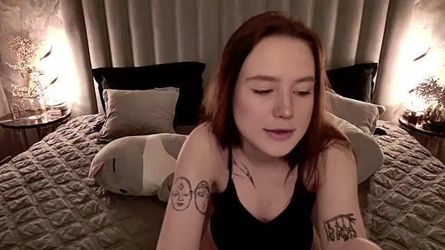 CarolineTenders Chat XXX in diretta