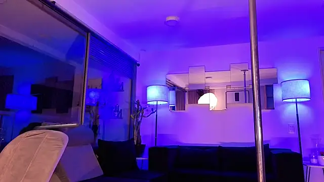 mandi4pole_のライブXXXチャット
