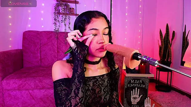 Sara_JhonsonのライブXXXチャット