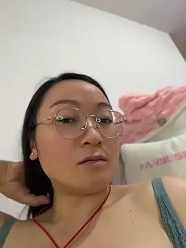 h-139431's Live XXX Chat