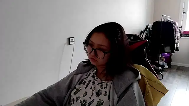 Živý XXX chat AdelineCanup