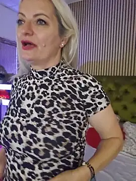 LadyTouch – Live XXX-chat