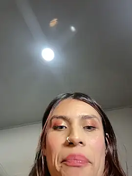 Czat XXX na żywo – Tiffanysurez_