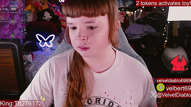 VelvetDiablo Show in webcam