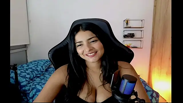 Yues050600 Live XXX Chat