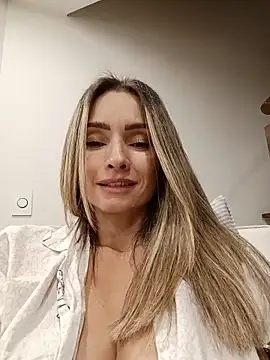 Вебкам-шоу Loly_Horny