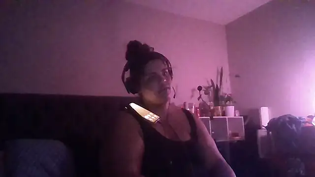 1n0nlythroat Chat XXX live