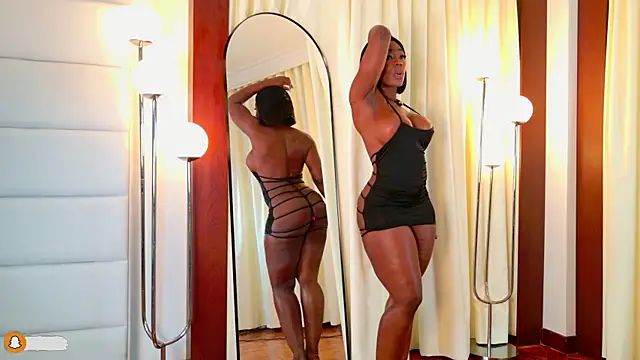 Chat +18 de lissetlong69 ao vivo