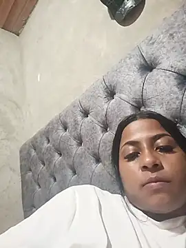 Chat XXX en directo de Giselabrunette25