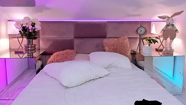 MiaMuse Live XXX Chat