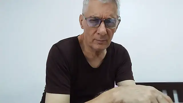 แชท XXX สดของ BIGUNCUTHARDCOCK