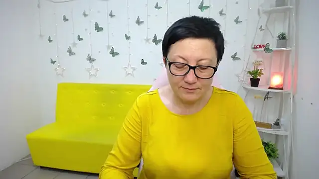 EmilyL0ve's Live XXX Chat