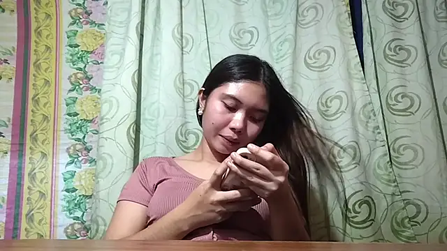 RegenaKhanponaphan's Live XXX Chat