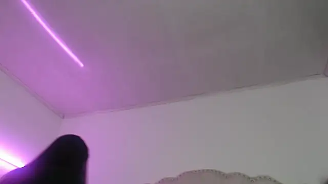 Abril_Squirt's Live XXX Chat