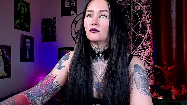 Emmybrightj_ Chat XXX in diretta
