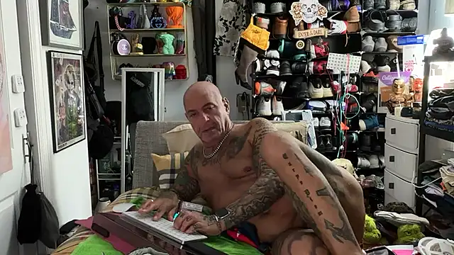 Chatroom XXX en direct de lovetatts64