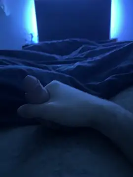 jeunehommeprecoce's Webcam Show