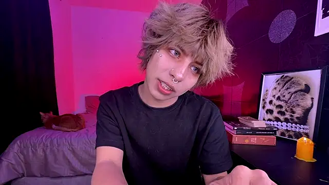 Aronn_44's Webcam Show