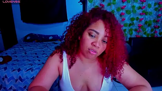 Chat +18 de AngelaCoffee ao vivo